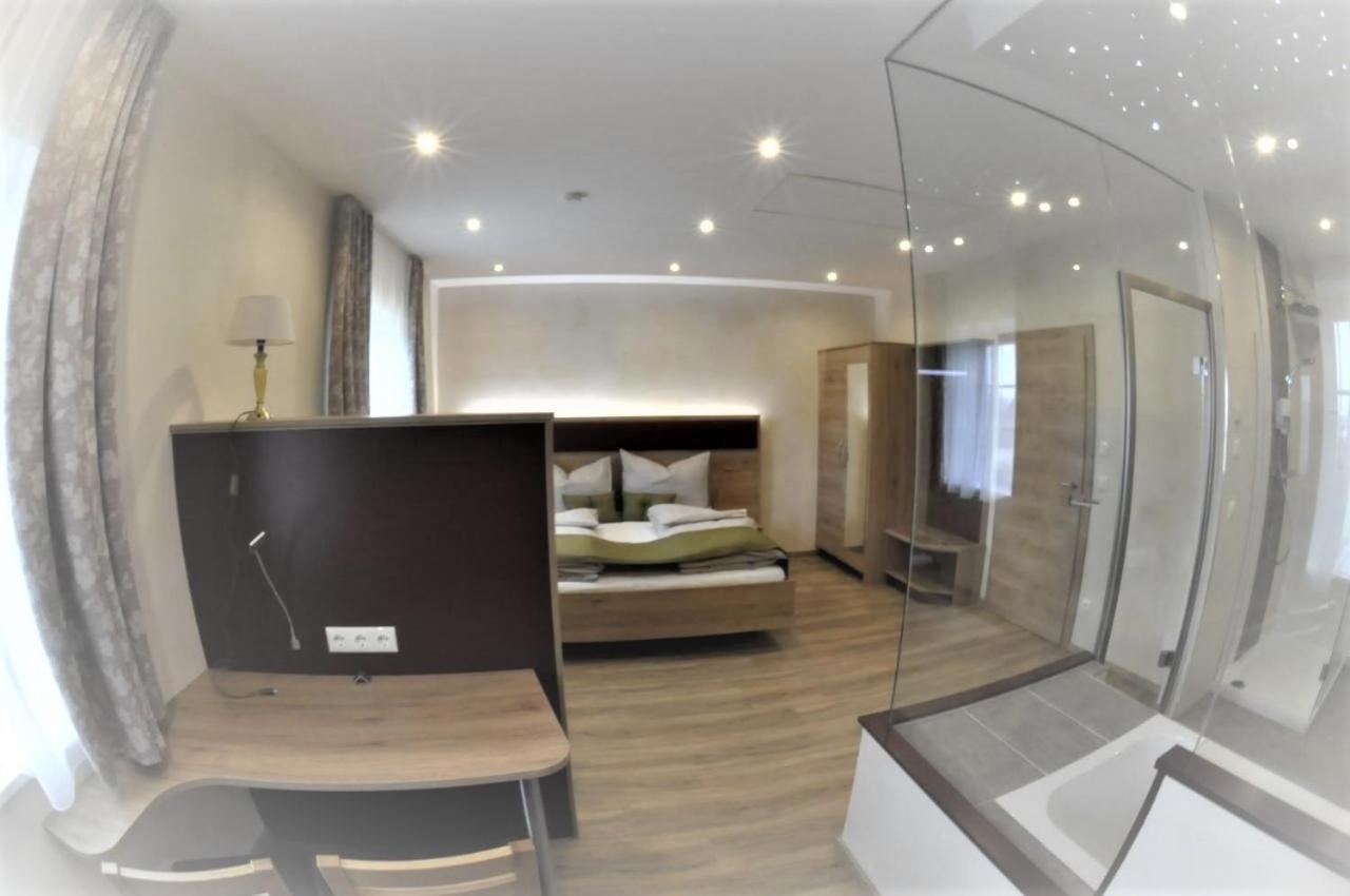 Hotel - Garni Mittelpunkt-Europa Gmbh Braunau am Inn Zewnętrze zdjęcie
