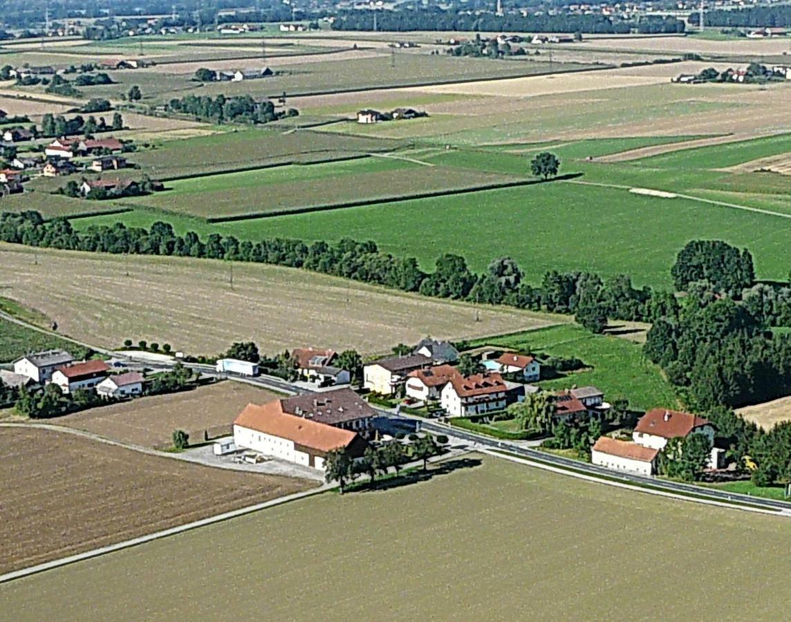 Hotel - Garni Mittelpunkt-Europa Gmbh Braunau am Inn Zewnętrze zdjęcie