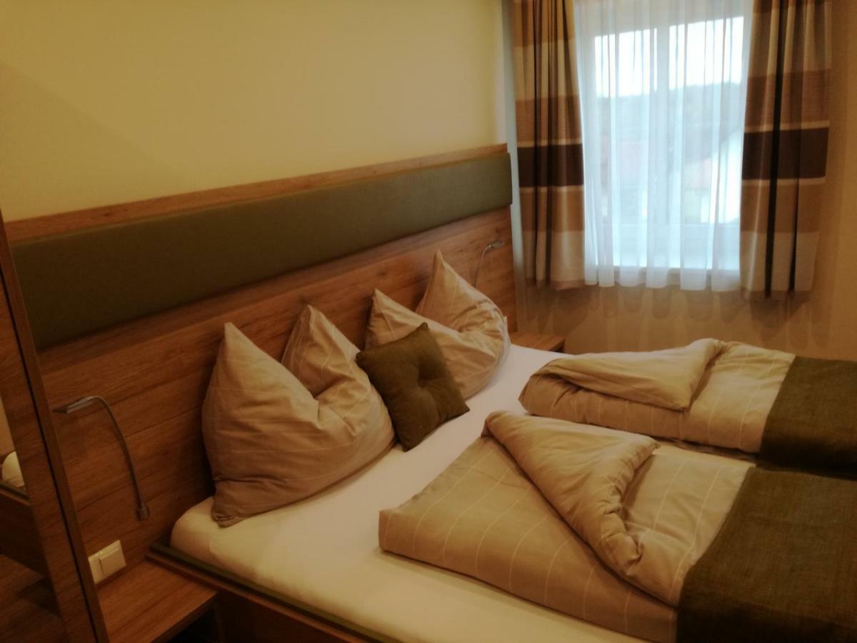 Hotel - Garni Mittelpunkt-Europa Gmbh Braunau am Inn Zewnętrze zdjęcie